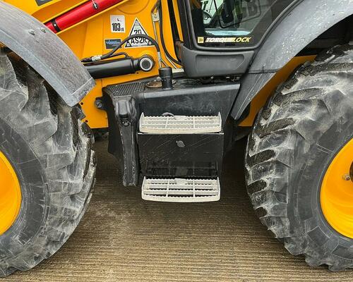 JCB 4CX - joysticky, klima, pouze 1850mth, TOP stav