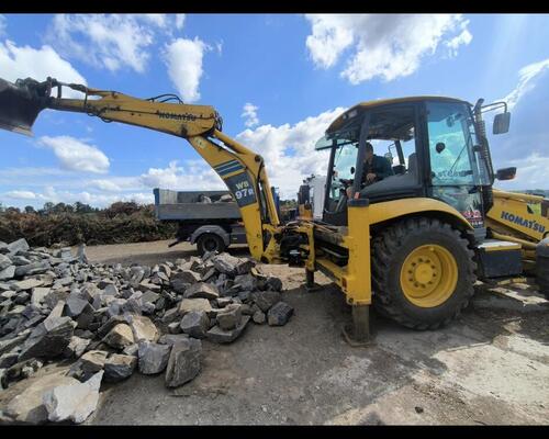 Komatsu wb97r