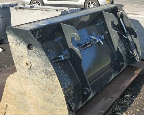 Komatsu WB 97 R8 Komatsu WB 97 R8