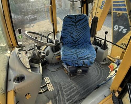 Komatsu WB 97 S2