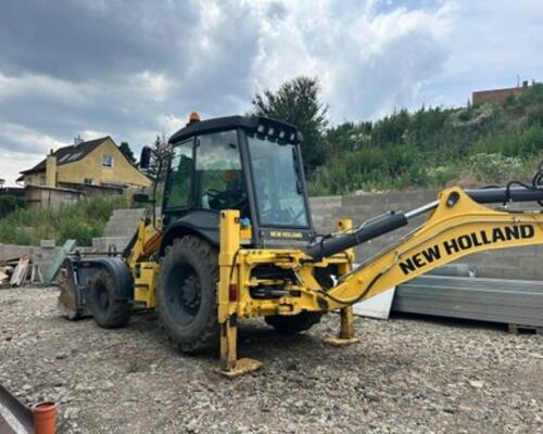 New Holland B100C