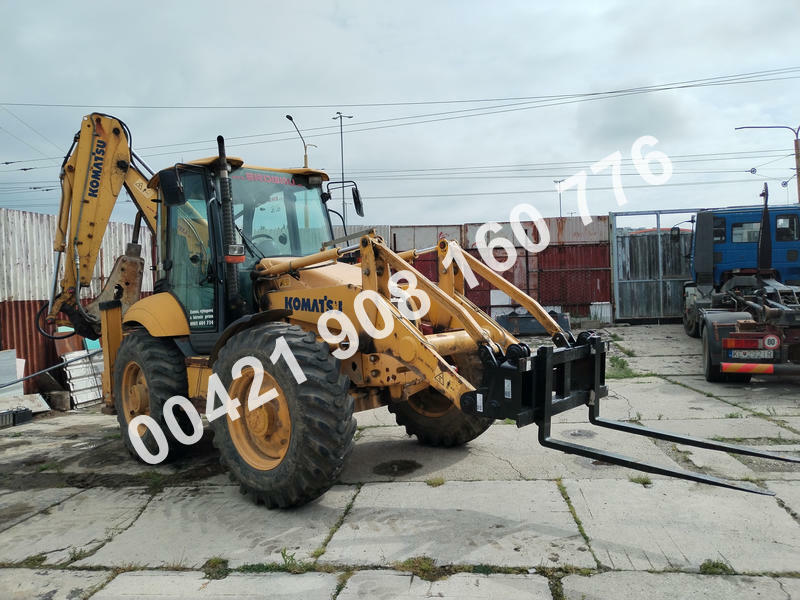 Predný mechanický rýchloupínač traktorbáger Komatsu WB