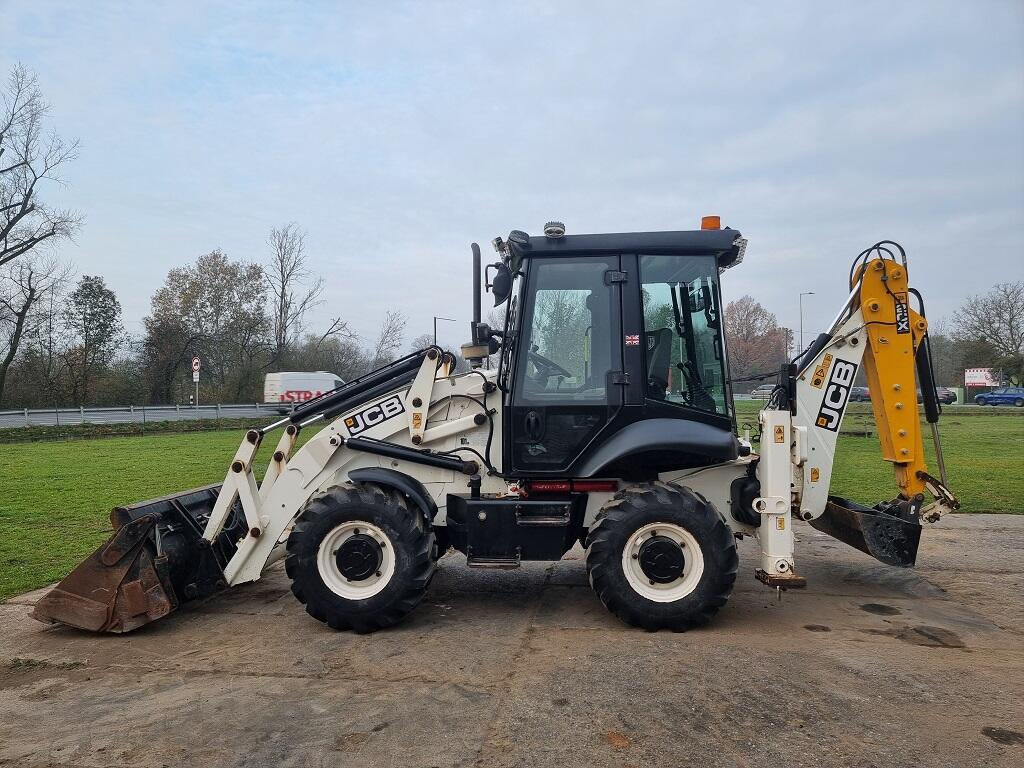 Prodej/pronájem JCB 2CX model 2015