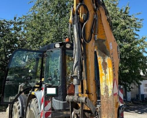 Terex TLB 890