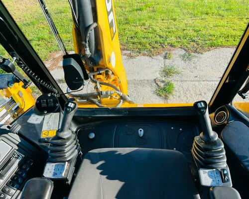 Traktorbagr JCB 3CX (Možnost leasingu)