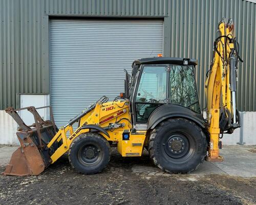 Traktorbagr New Holland B110C, r.v. 2019, 2667mth, powertilt