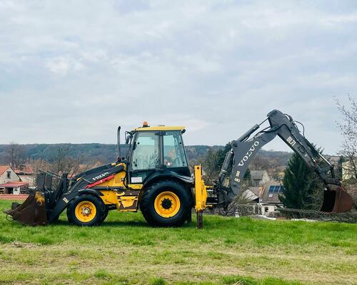 Traktorbagr Volvo BL71 