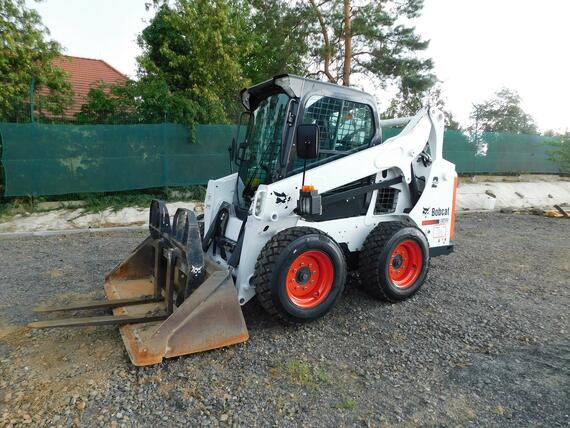 BOBCAT S 570