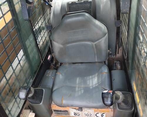 CASE 85XT