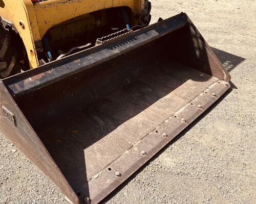 CAT 226 - jen 1900 mth CAT 226 - jen 1900 mth