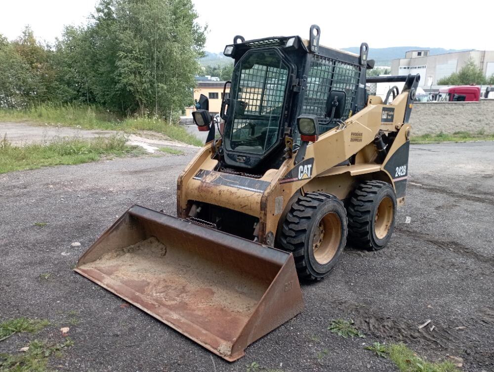 CATERPILLAR 242B