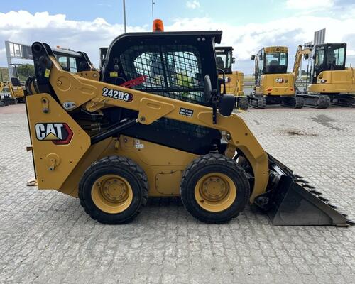 Caterpillar 242D3