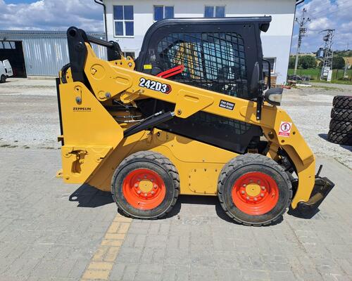 Caterpillar CAT 242D3 