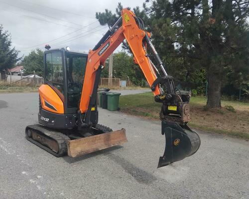 Doosan DX27Z Powertilt