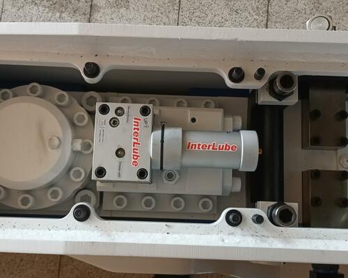 Komac TOR 36S hydraulické kladivo Komac TOR 36S hydraulické kladivo