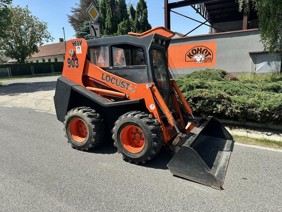 Locust 903