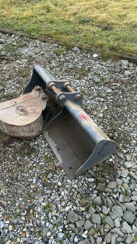 Lžíce 23, 30 a 120 cm pro Cat Caterpillar 302.7