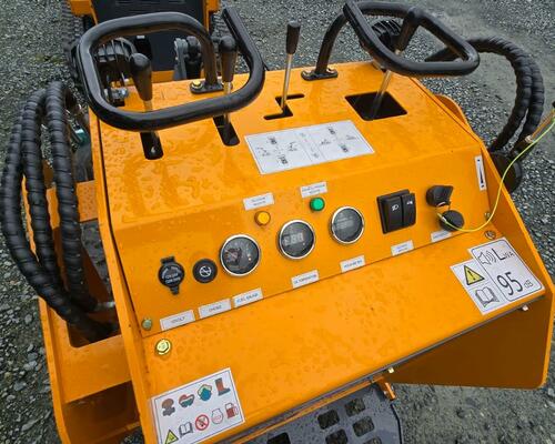 Mini pásový nakladač Skid Steer BCT 400