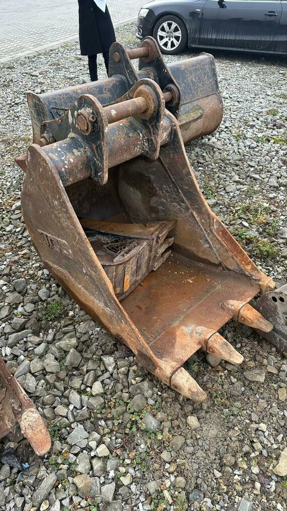 Originální lžíce JCB 80 cm pro stroje o hmotnosti 12-18 tun. Volvo, Komatsu, Hitachi, Doosan