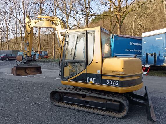 Pásový Bagr CAT 307 B