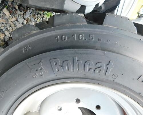 Pneu + disky BOBCAT Pneu + disky BOBCAT