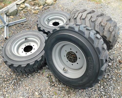 Pneu + disky BOBCAT Pneu + disky BOBCAT