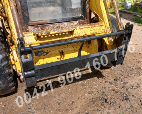 Rychloupínač, rychloupínák detvan UNC061, bobek, smykáč unc locust Rychloupínač, rychloupínák detvan UNC061, bobek, smykáč unc locust