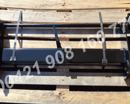 Rychloupínač, rychloupínák detvan UNC061, bobek, smykáč unc locust Rychloupínač, rychloupínák detvan UNC061, bobek, smykáč unc locust