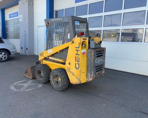 Smykový nakladač GEHL SL1625