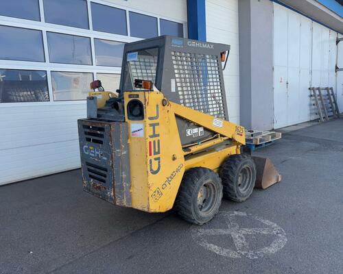 Smykový nakladač GEHL SL1625
