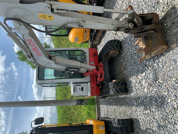 TAKEUCHI TB228
