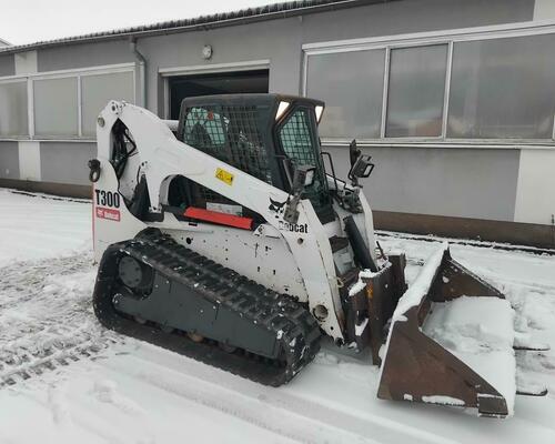 bOBCAT t300