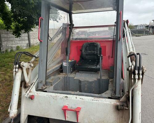 Nakladač Takeuchi TL20 / lžíce+vidle
