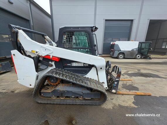 Pásový nakladač Bobcat T76, r.v. 2022, 2287 mth, nové pásy