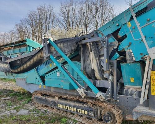 Chieftain Powerscreen 1700