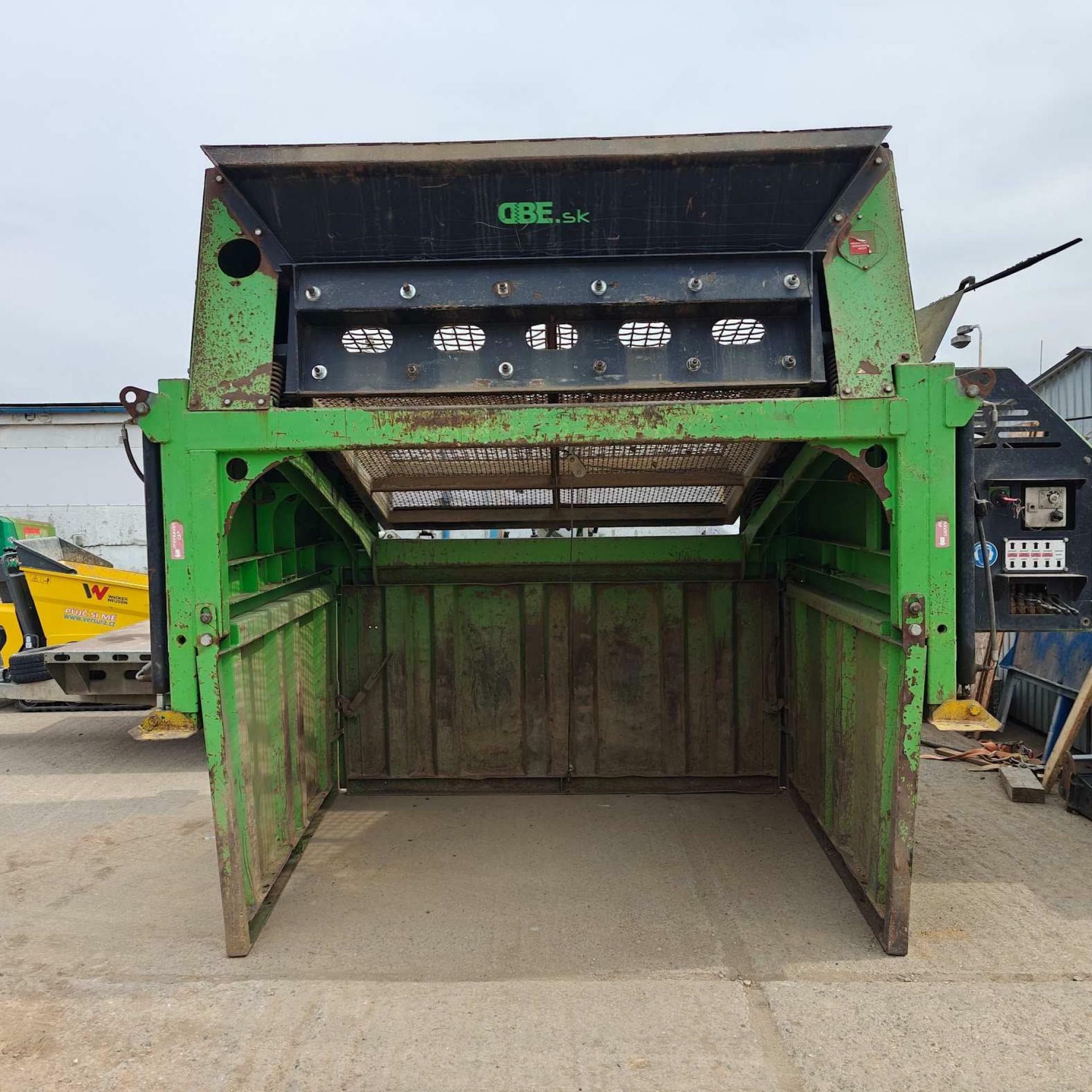  Traserscreen  DB-100T
