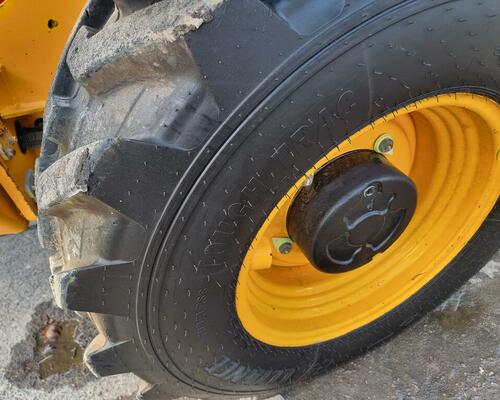 JCB 535-125, klimatizace, vyrovnávání Sway JCB 535-125, klimatizace, vyrovnávání Sway