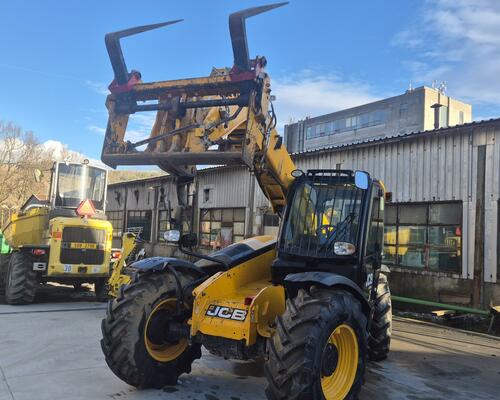 JCB 535-95 TELESKOPICKÝ MANIPULÁTOR 