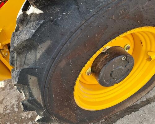 JCB 540-140, klimatizace, vyrovnávání Sway, hydraulický posuv vidlí JCB 540-140, klimatizace, vyrovnávání Sway, hydraulický posuv vidlí