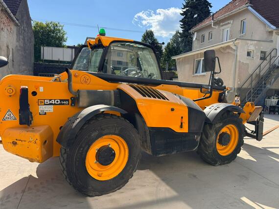 JCB 540-140 TELESKOPICKÝ MANIPULÁTOR JOYSTICKY 