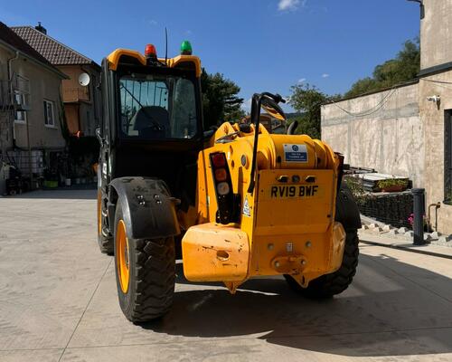 JCB 540-140 TELESKOPICKÝ MANIPULÁTOR JOYSTICKY 