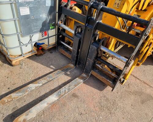 Manipulátor JCB 535-125 a 540-140, SWAY, klimatizace 