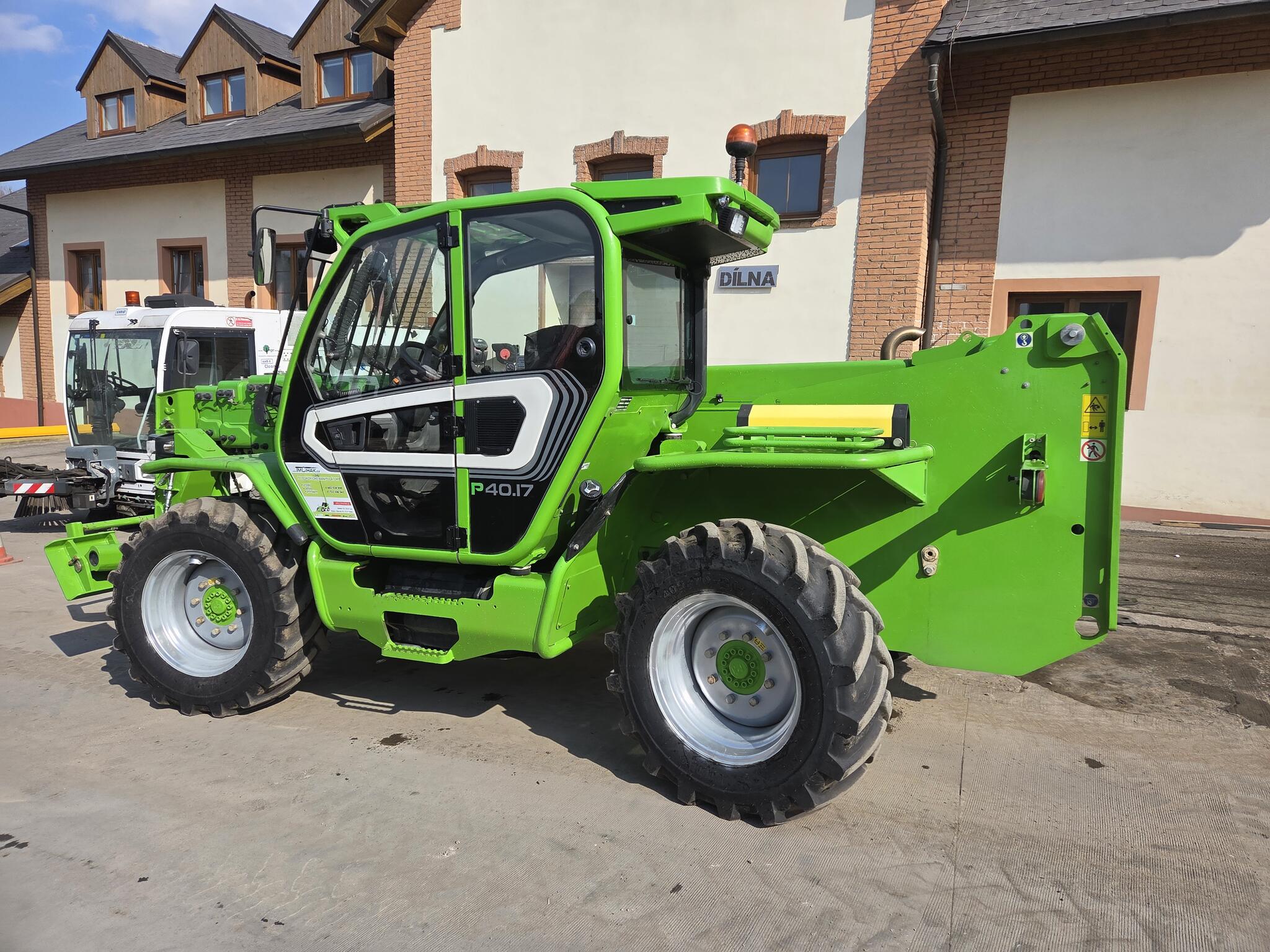 MERLO P40.17 (bez AdBlue)