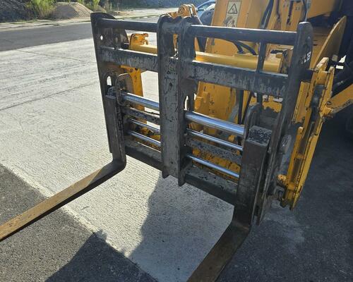 Teleskopický manipulátor JCB 540-140, r.v. 2020, 7471 mth