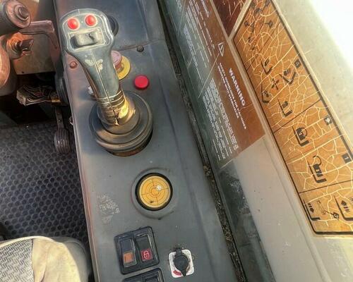 TEREXLIFT TELELIFT 2306 4X4-IDEÁLNÍ DO MENŠÍCH PROSTORŮ