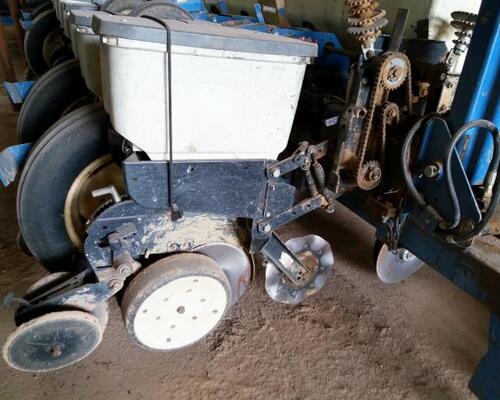 _JINÉ USA) Kinze - 3000