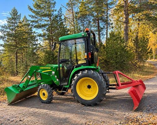 John Deere 3036E (Možnost leasingu)