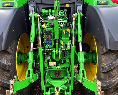 John Deere 6155R Ultimate Edition (Možnost leasingu)