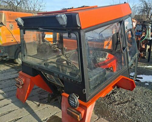 Kabina zetor uřI trojková kabina