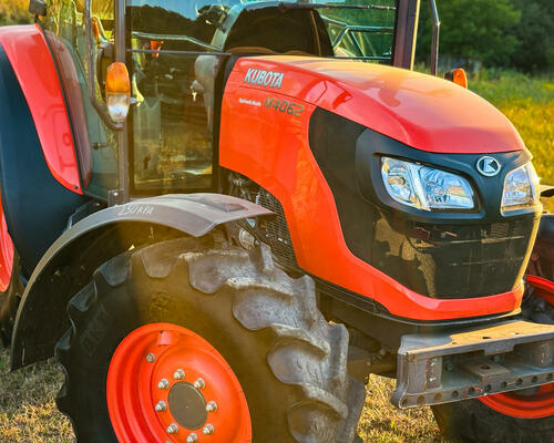 Kubota M4062 